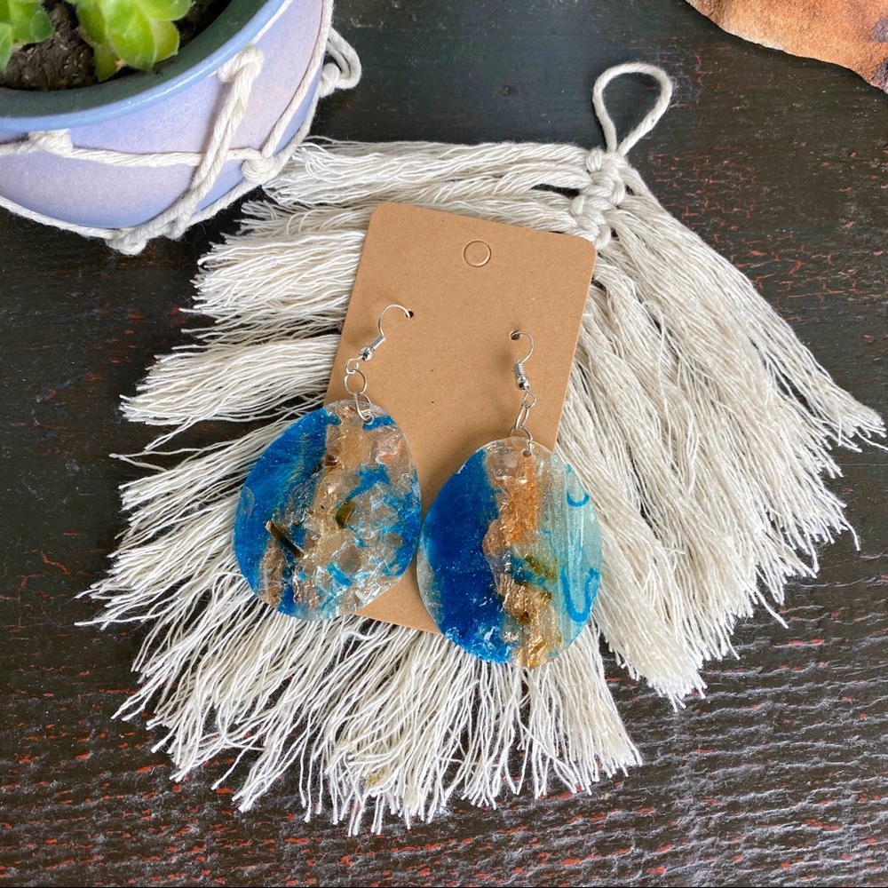 Epoxy resin earrings J Cruz FREE when you buy $70+
